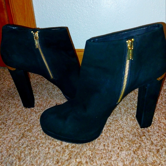 Michael Kors Shoes - Women's Michael Kors High heel boot